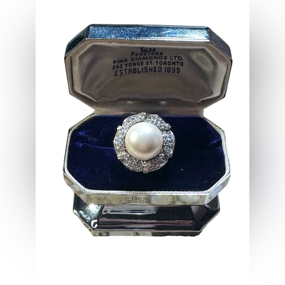 Stunning Lucas Lameth sterling silver pearl CZ stament ring